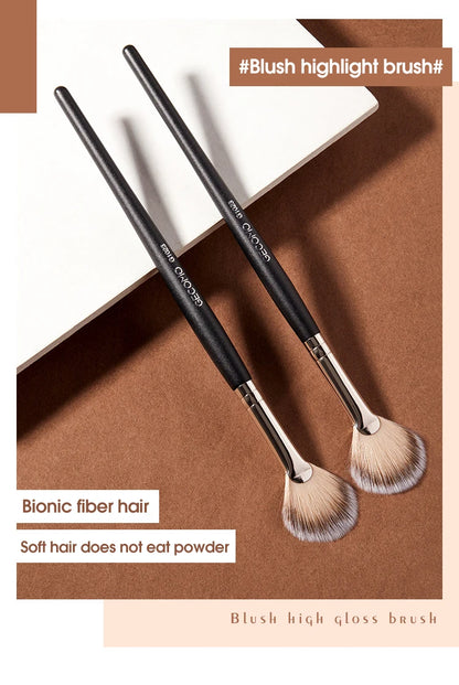 Powder blusher high gloss brush, soft hair, no powder, easy to apply makeup, novice powder blusher makeup brush, beauty tool